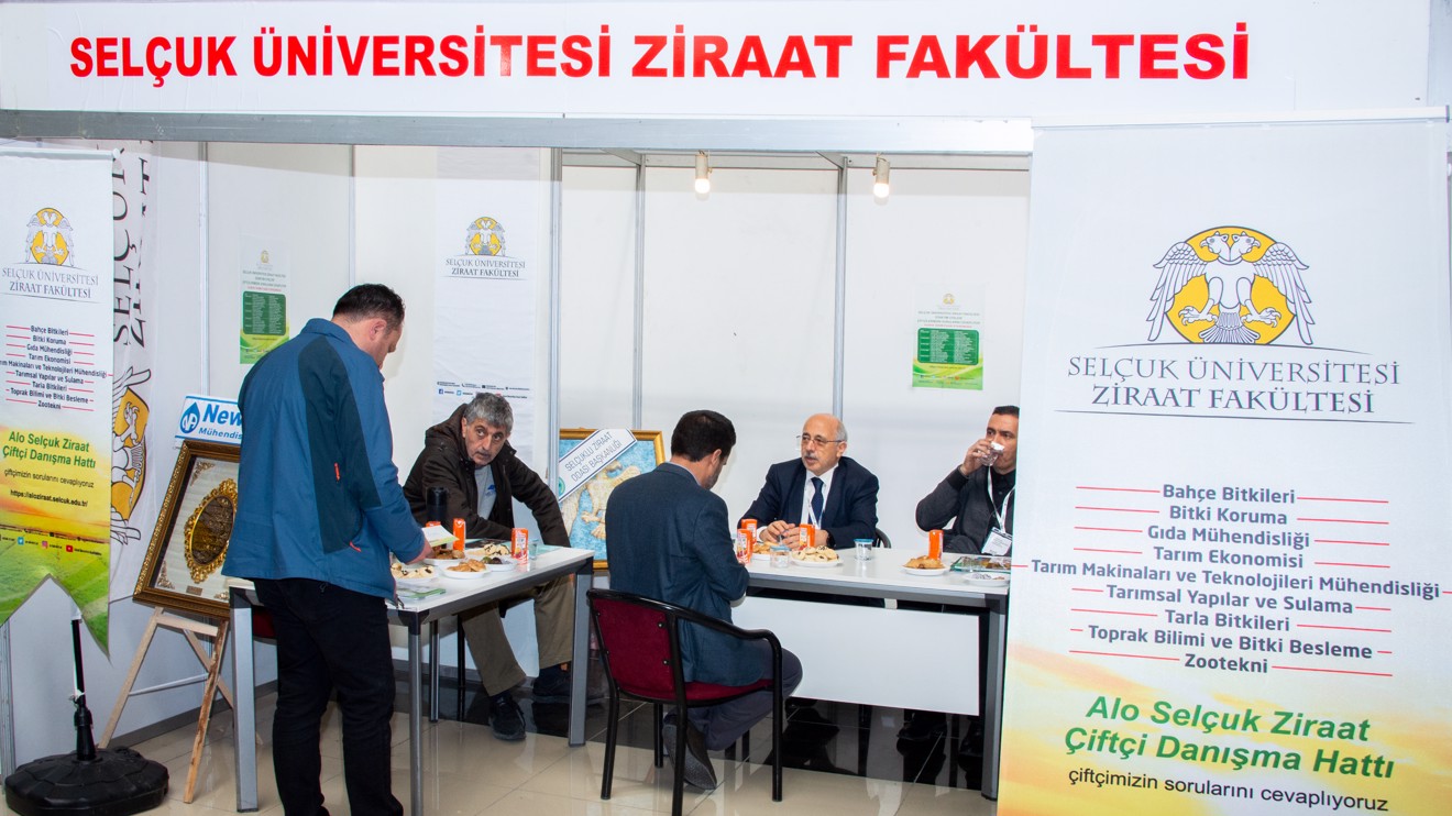 Selçuk Üniversitesinin Konya Tarım Fuarı’ndaki stantları yoğun ilgi görüyor